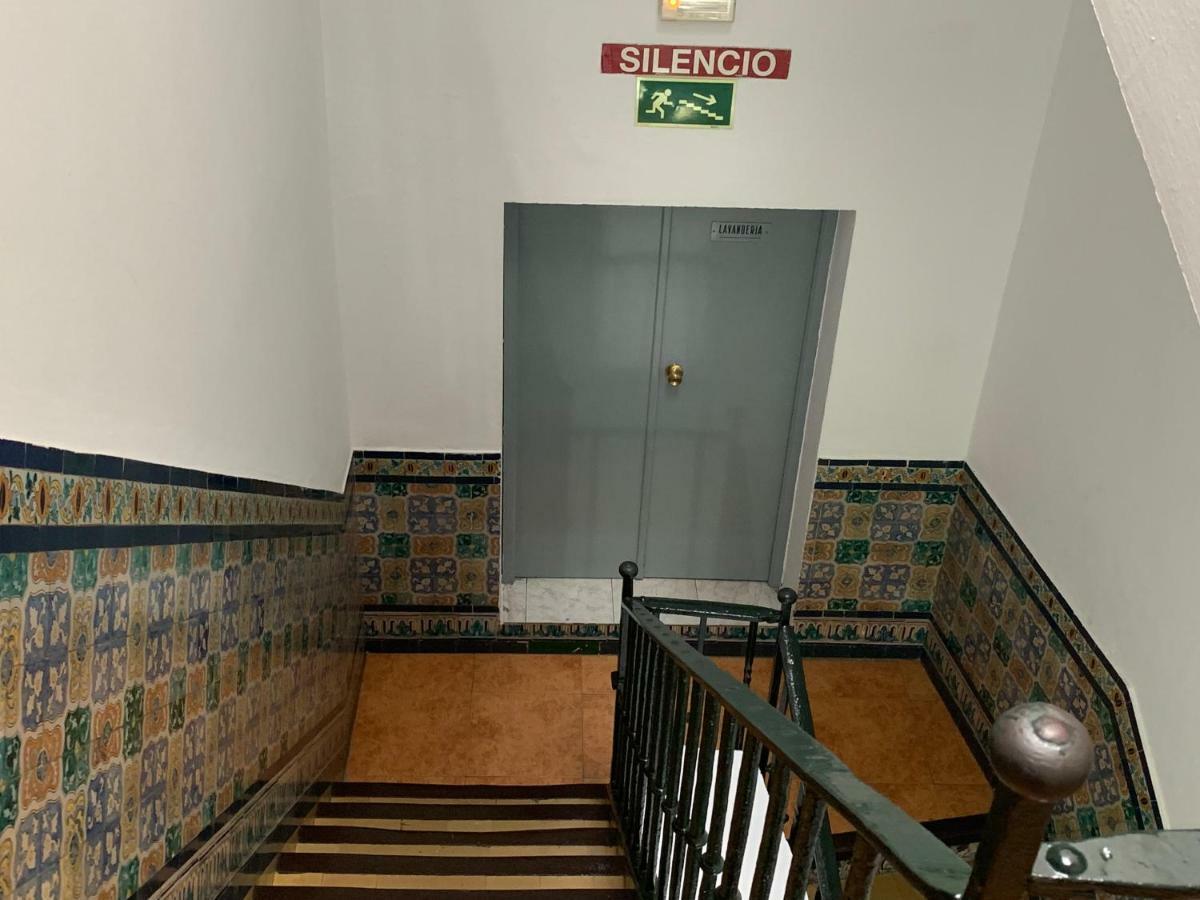 بيت شباب ألكوبيا إشبيلية المظهر الخارجي الصورة